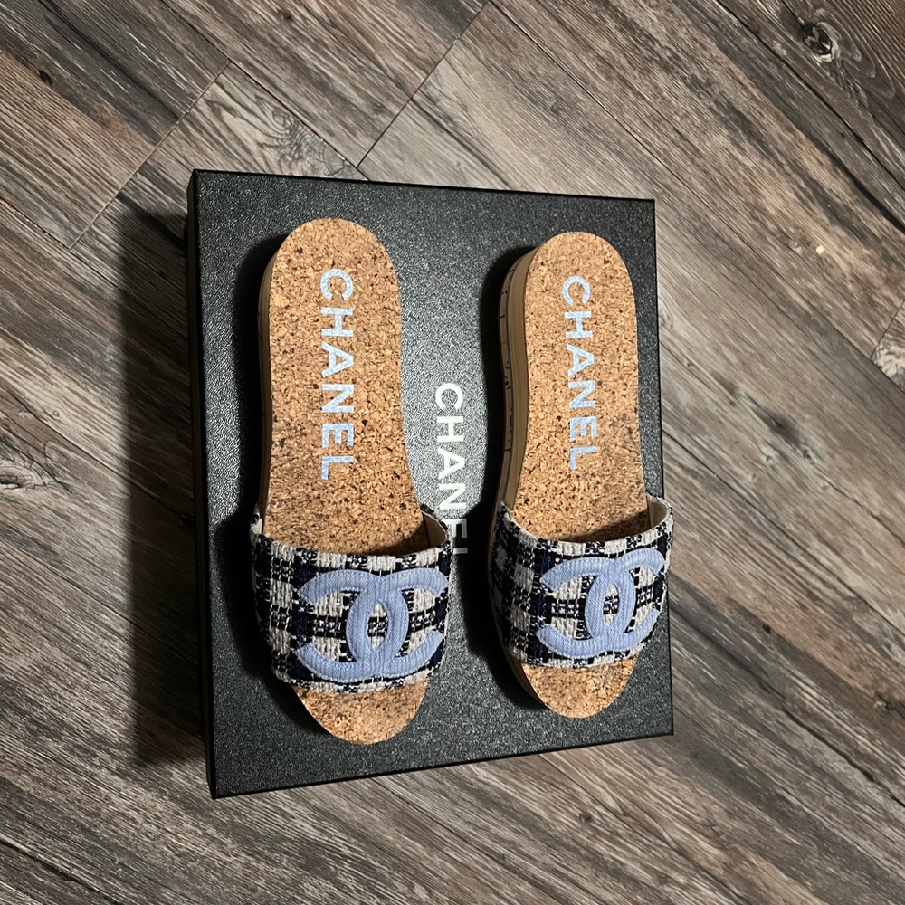 CHANEL SANDALS